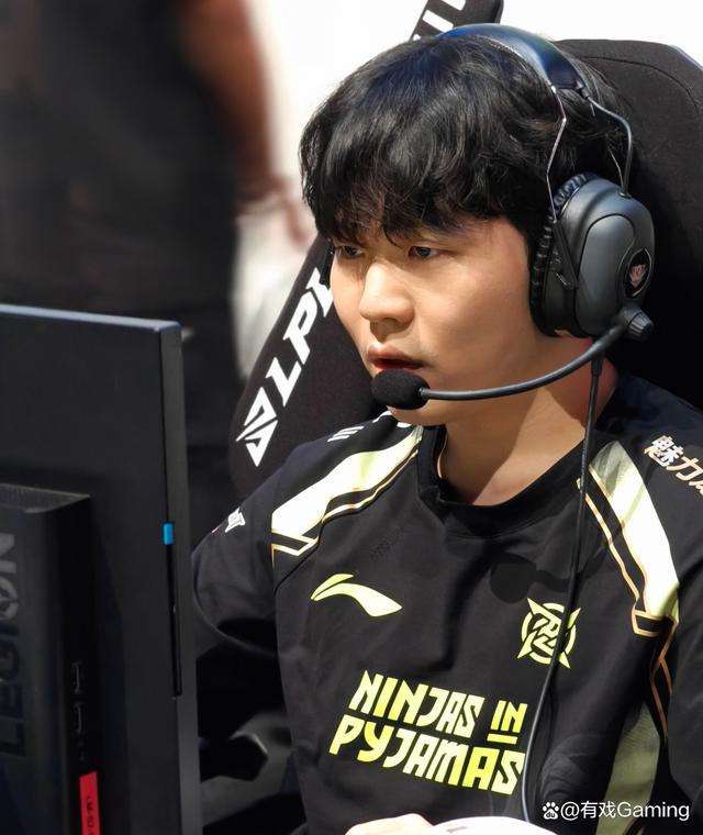 Rookie在中国队比赛中夺冠，重要助攻引发热议！的简单介绍